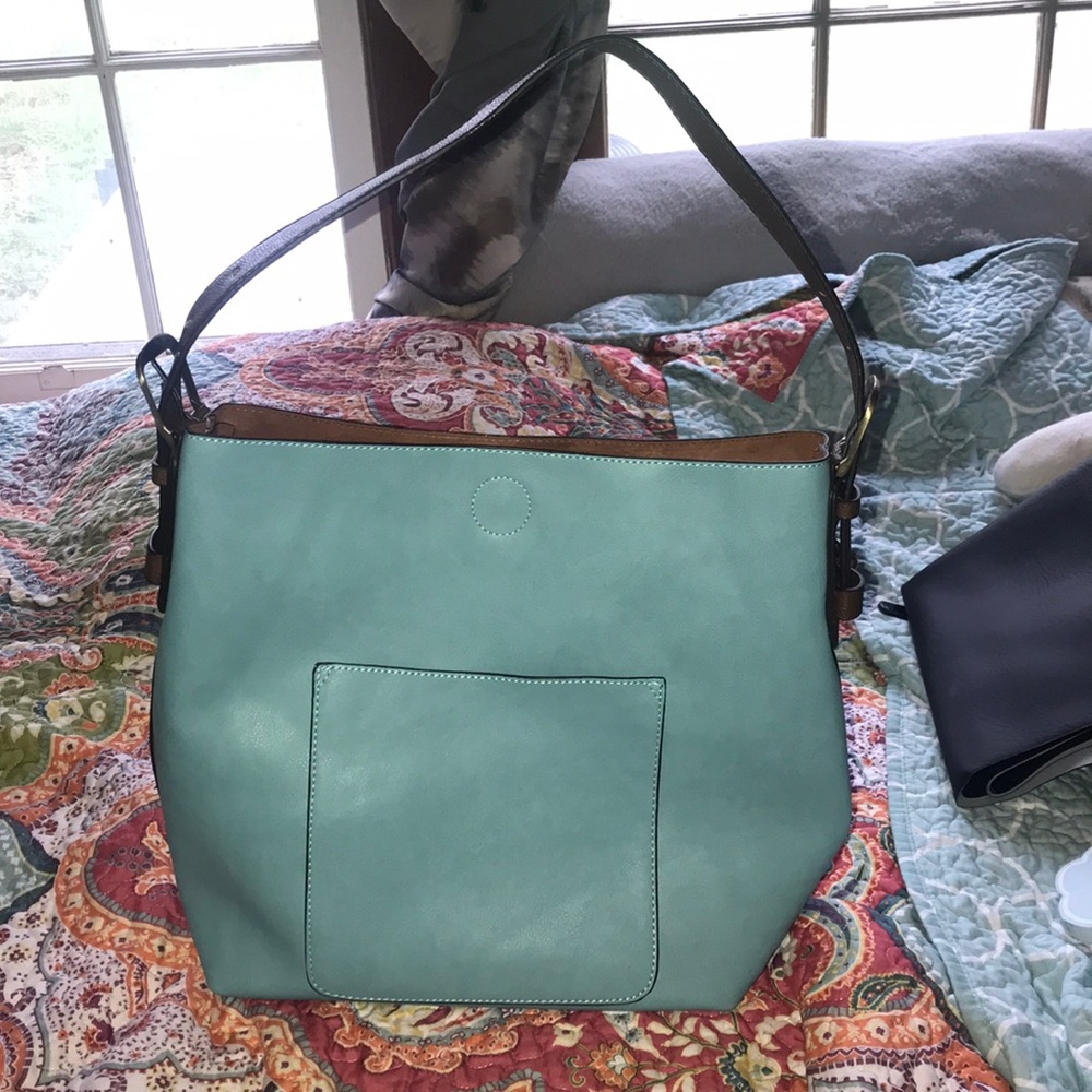 Bucket style bag